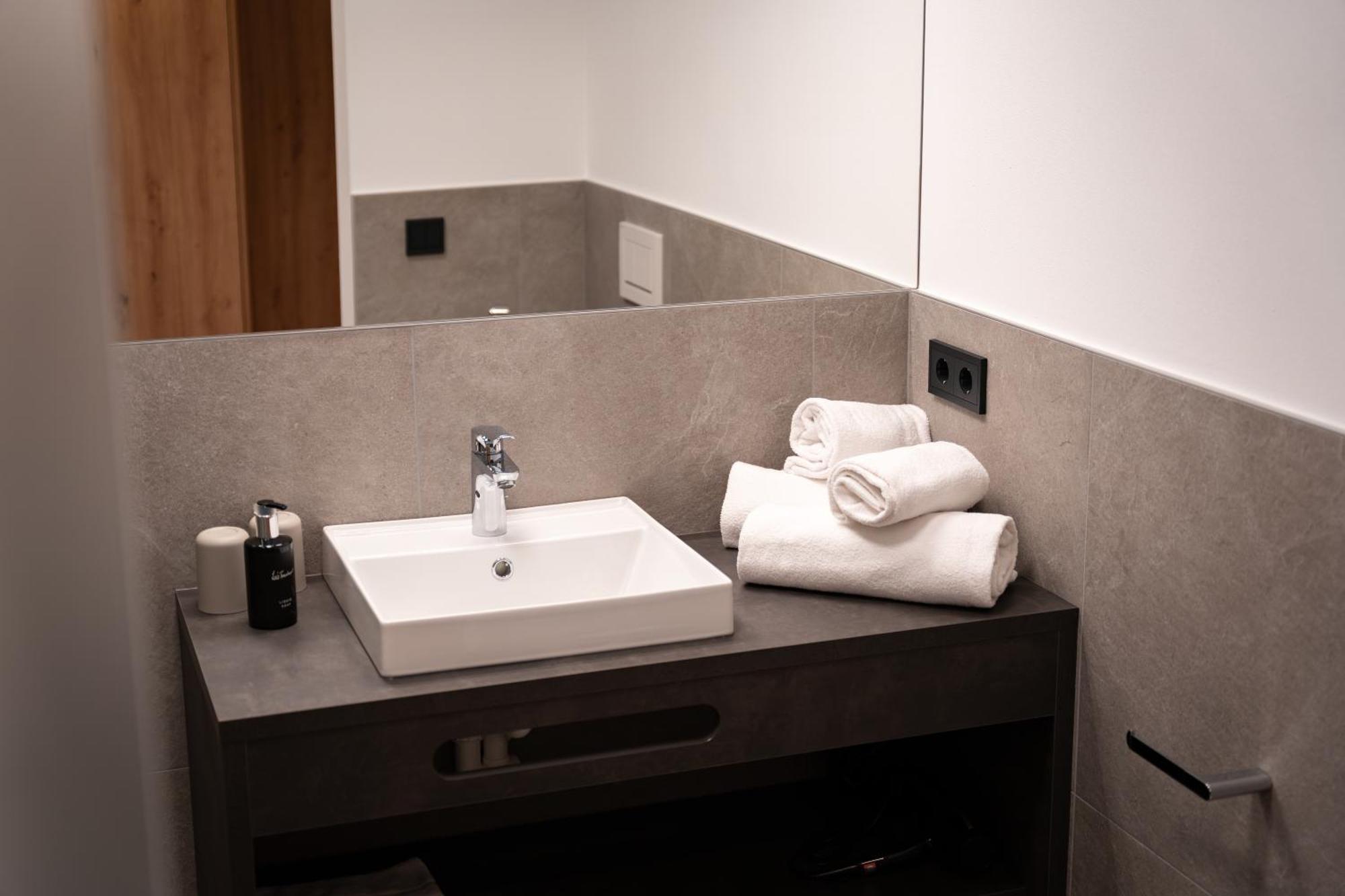 Self Service Hotel Schnalser Hof Натурно Экстерьер фото